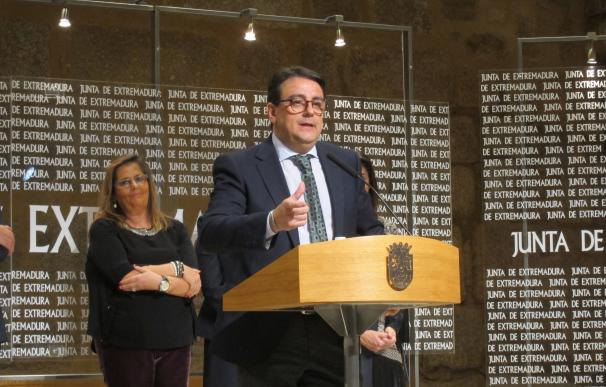 Vergeles destaca que Extremadura "peleará" para tener las vacunas que "científicamente" sean necesarias
