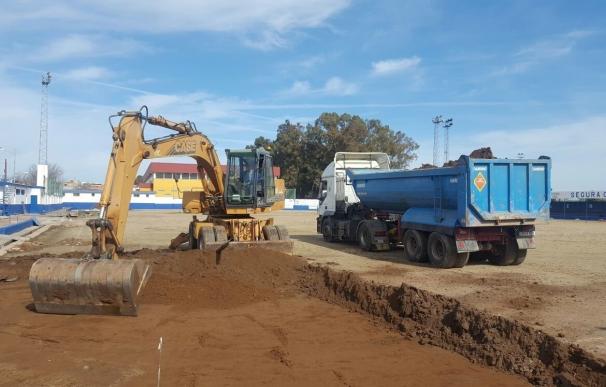 Arranca la construcción del nuevo campo de fútbol de césped artificial de Guillena