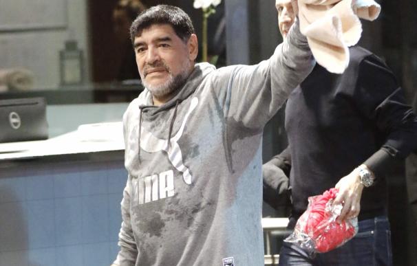 La Policía llega al hotel alertada por supuesta agresión de Maradona a su novia