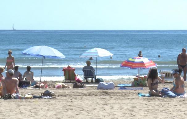 El verano será más caluroso de lo normal en casi toda España y lloverá menos de lo habitual, según la AEMET