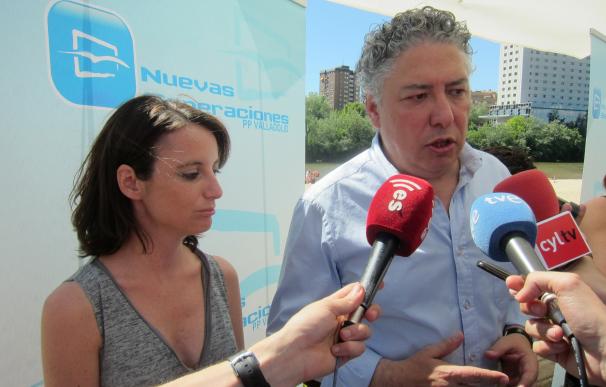 Burgos entiende "inaceptable" el uso de las redes sociales por parte de Puente para descalificar a Casado