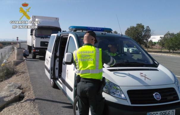 La Guardia Civil intercepta a un camionero que conducía bajo los efectos de las drogas
