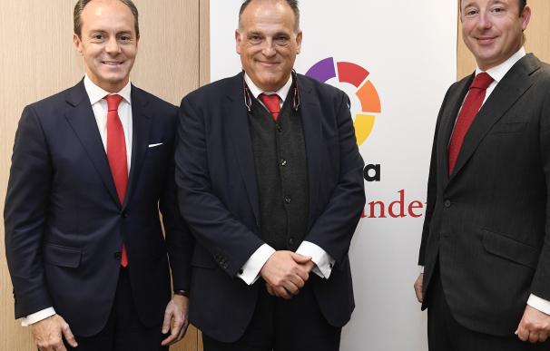 (Ampliación) Santander considera "muy rentable" el acuerdo con LaLiga