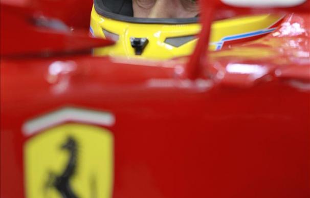 Alonso desea que "llueva o haya una carrera loca" en el GP de China