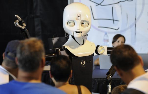El robot de TED, que puede dar conferencias