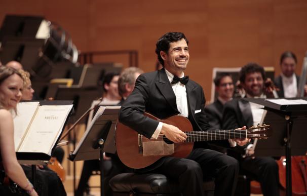 El guitarrista riojano Pablo Sáinz Villegas participa en concierto homenaje a Plácido Domingo