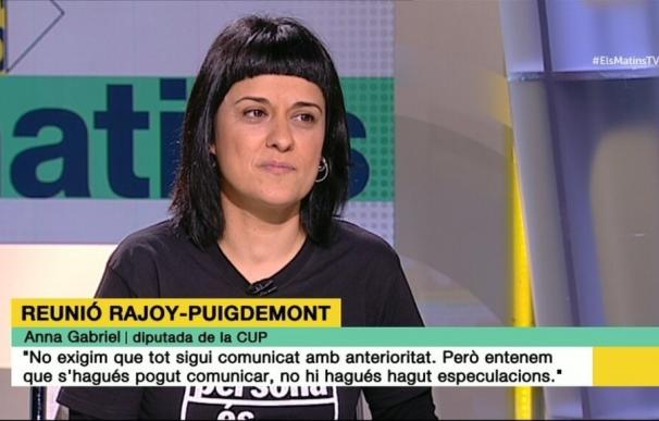 Gabriel dice que le "inquieta" que no se informara a la CUP del encuentro Rajoy-Puigdemont