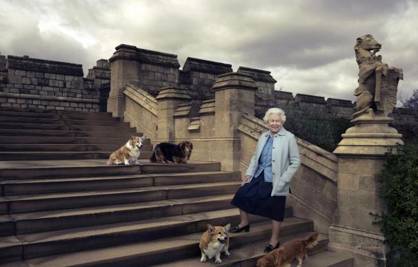 La Reina Isabel II de Inglaterra cumple 90 años