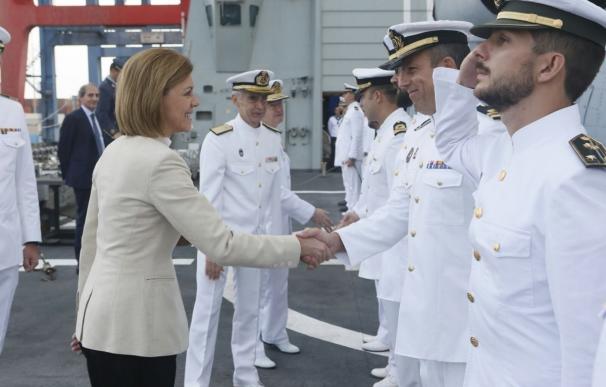 Cospedal viaja a Yibuti para asistir al relevo de mando de la agrupación naval de 'Atalanta' en el buque Galicia