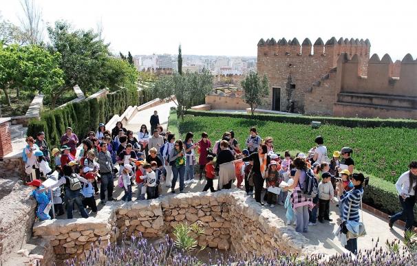 Junta organiza visitas, charlas y talleres en La Alcazaba, el Arqueológico y la Villaespesa por el 28F