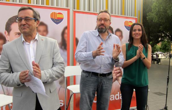 Girauta (C's) acusa a Pablo Iglesias de querer "despedazar España"