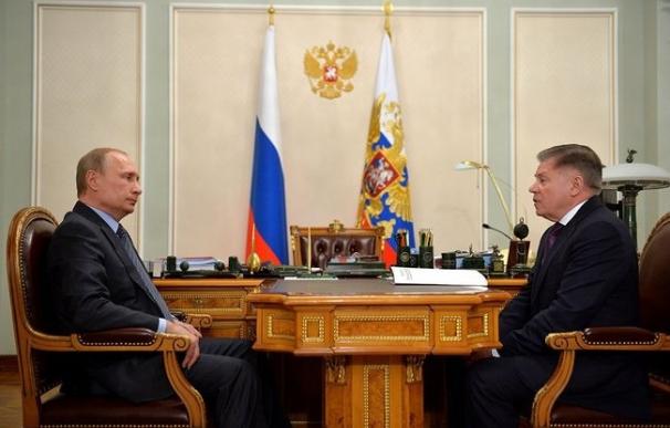 Putin comparece al fin ante las cámaras en una reunión con el presidente del Tribunal Supremo