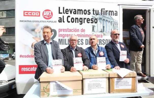 La ILP de los sindicatos para un ingreso mínimo logra el aval de la JEC y la debatirá el próximo Congreso