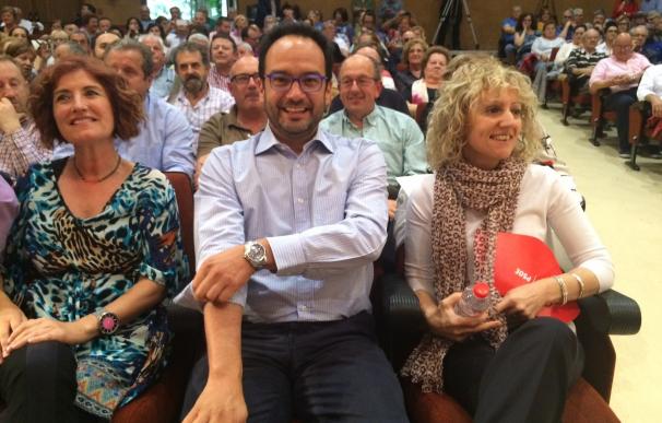 Hernando, "seguro" de que los socialistas lograrán el "desahucio" de Rajoy de La Moncloa que Iglesias paró