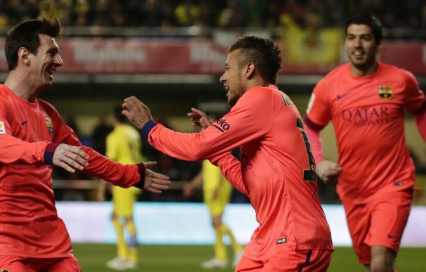 Messi, Neymar y Suárez celebran uno de los goles