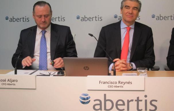 Abertis cae un 4,86% en Bolsa al volver a cotizar tras vender CVC un 7,5% de su capital