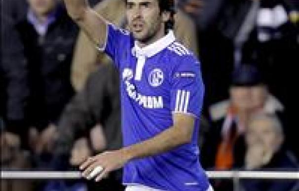 Raúl no se irá al Blackburn Rovers y se queda en el Schalke