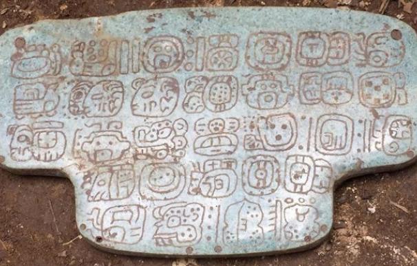 Se halla un colgante que podría cambiar nuestra concepción de la civilización maya