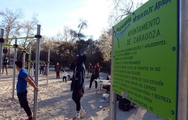 La capital aragonesa cuenta con una instalación para practicar 'Street Workout'