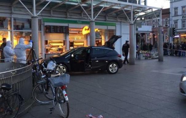 Un conductor embiste con su coche a varias personas en Alemania