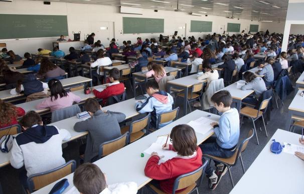 Más de 3.200 alumnos de toda España se convierten en "universitarios por un día" en la Jornada Matemática de València