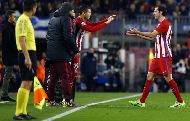 Godín recibe el alta y regresa a la lista ante el FC Barcelona