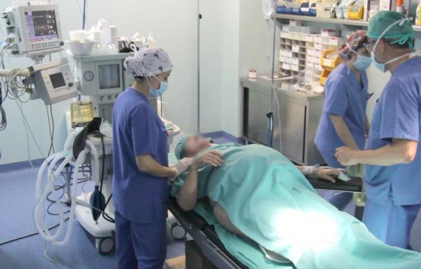 Una mujer de 64 años da a luz a gemelos mediante cesárea en Burgos tras una fecundación in vitro en EEUU