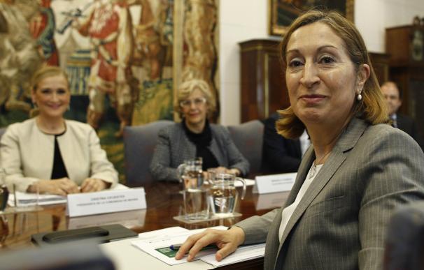 Pastor pide a Carmena que "reflexione" porque la Operación Chamartín es "buena para Madrid"