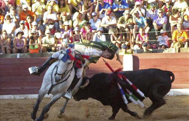 Joao Moura abre la Puerta Grande de Guijuelo y Curro Bedoya se lesiona