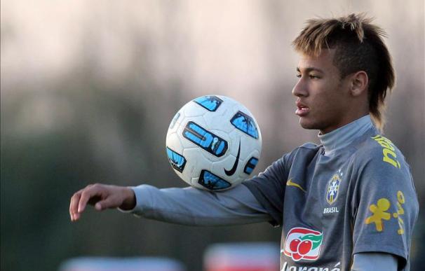 Dimba afirma que "a Neymar le da igual fichar por el Madrid que por el Barcelona"