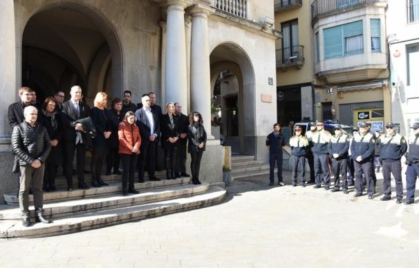 Minuto de silencio en Figueres por la muerte de dos alpinistas catalanes