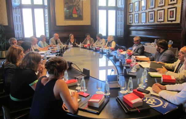 El Parlament catalán debatirá si fija un límite a las horas dedicadas a deberes escolares