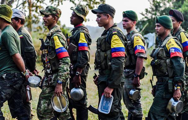 Los guerrilleros de las FARC se trasladan a áreas civiles.