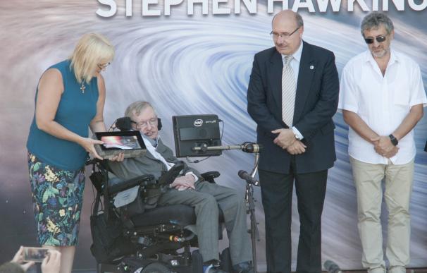 El IAC abre la puerta a Stephen Hawking para realizar sus estudios en Canarias