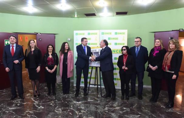 Ayuntamiento, Junta y ONCE presentan el cupón en homenaje a Paco de Lucía