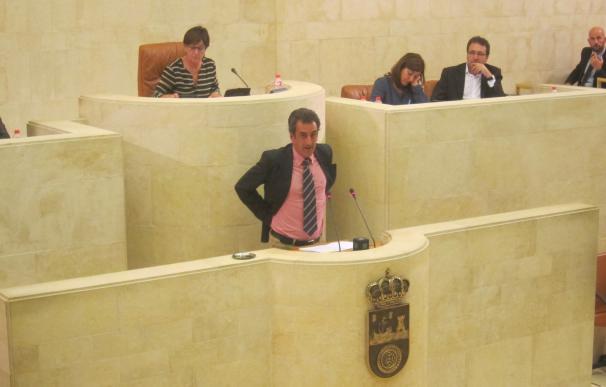 Martín desea "unanimidad" parlamentaria para regular actividades mineras ante un proyecto "de muchas generaciones"