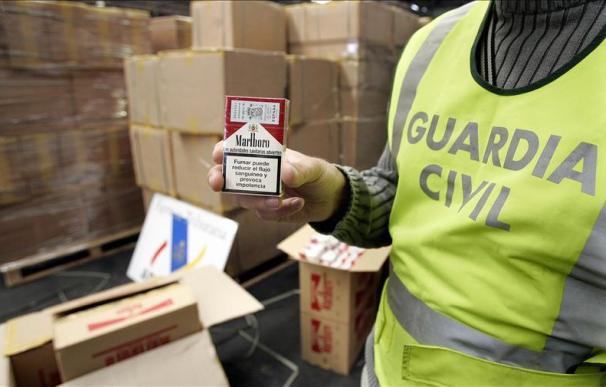 La Guardia Civil decomisa 648 cajetillas de tabaco en la aduana leridana