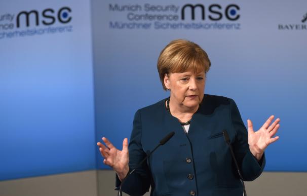 Merkel pide a Rusia un esfuerzo conjunto para combatir contra el yihadismo