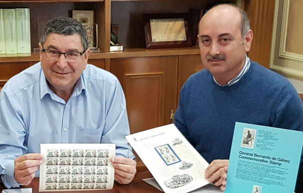 Macharaviaya cede al Ayuntamiento de Vélez una colección de sellos de Bernardo de Gálvez
