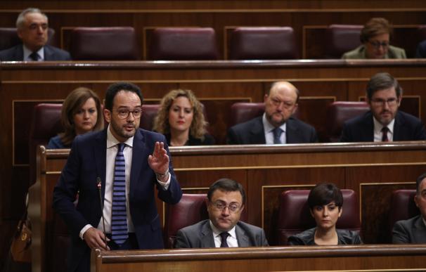 (Amp) El PSOE avisa a Rajoy que sólo habrá acuerdo sobre pensiones si se vuelven a actualizar con los precios