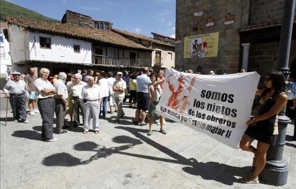 Asociaciones por la Memoria denuncian a ediles del PP de Poyales del Hoyo en Ávila
