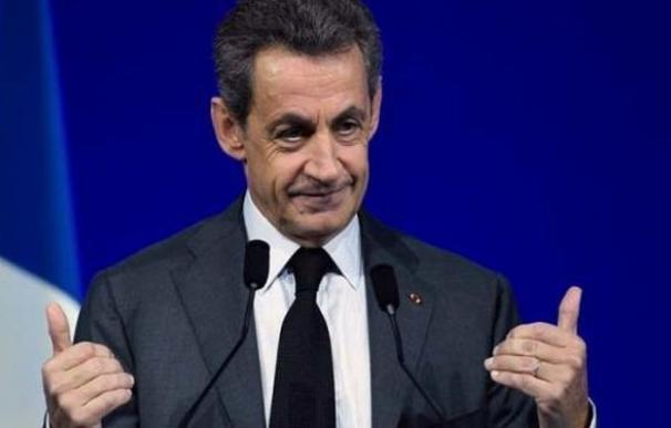 Francia también tiene puertas giratorias: Sarkozy ficha por un gigante hotelero