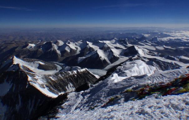 El Everest, la cumbre de la muerte: tres fallecidos en diez días en la nueva temporada