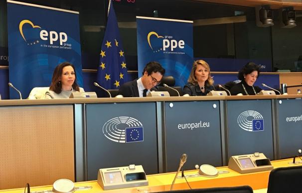 El eurodiputada Estarás presenta el proyecto 'Merece la pena' para desarrollar la resiliencia entre niños y jovenes