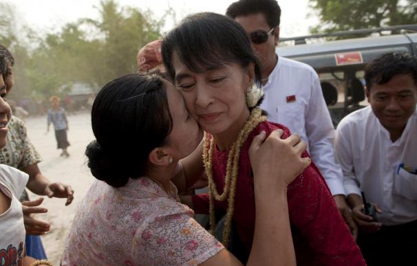 *** BESTPIX *** Aung San Suu Kyi Makes Election Debut As Myanmar Votes