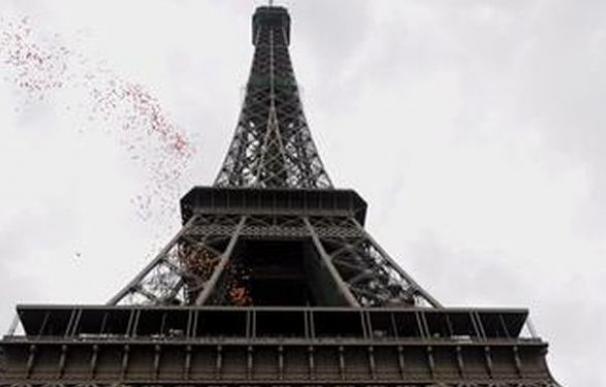 París instalará un muro de cristal antibalas en la Torre Eiffel