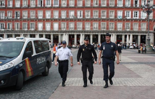 Agentes de la policía francesa y portuguesa se integran en la Policía Nacional para reforzar la atención al turista
