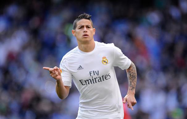 James silencia los pitos del Bernabéu con un excelente gol de falta