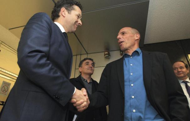 El gobierno griego no reconoce la legitimidad de la troika para renegociar el rescate