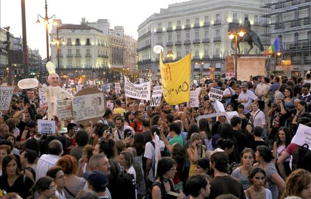 Cortan parte de la calle Atocha para protestar contra las cargas policiales